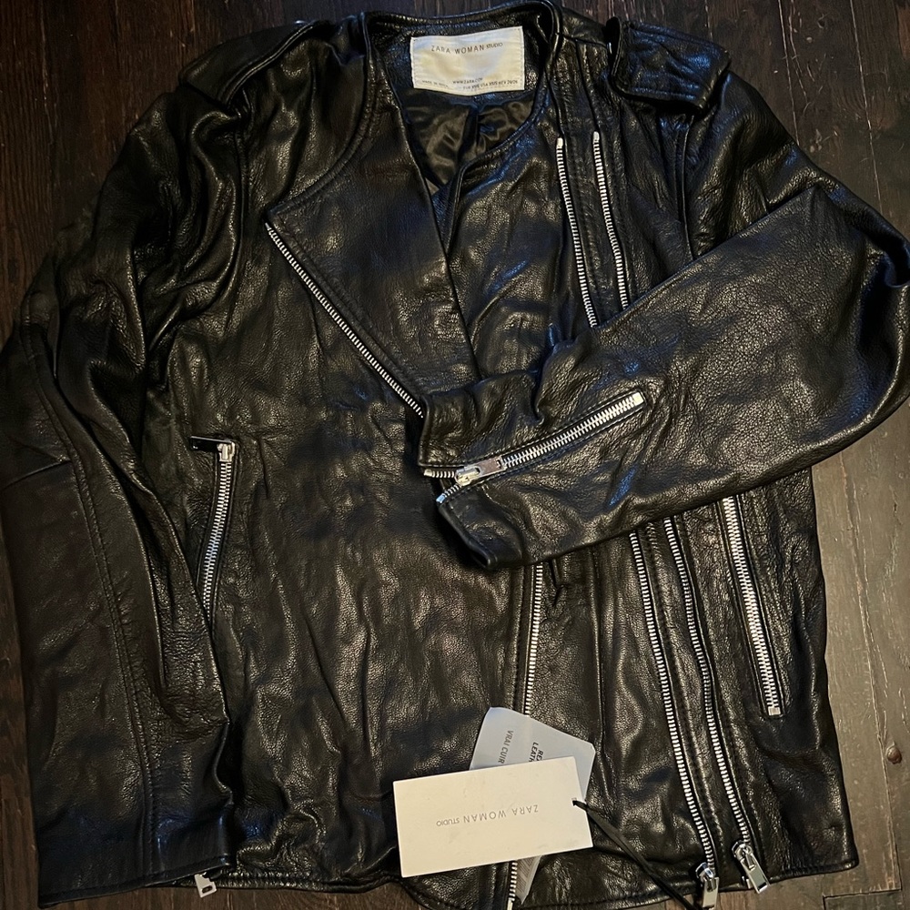 Black Friday price lowered. !!!    Rare Zara leather jacket Studio line XS/S